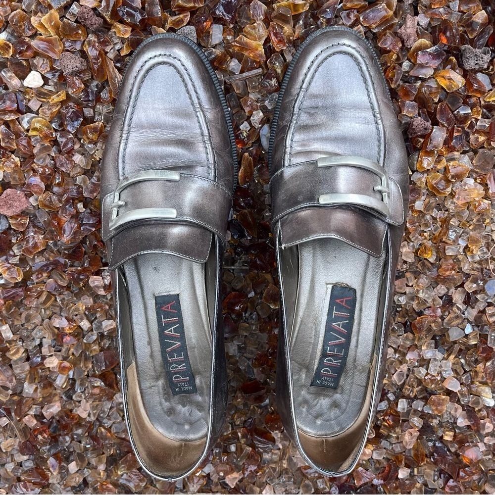 Preveta Silver Metallic Leather Loafers w/Silver Buckle Accent. Size 7.5B Italy